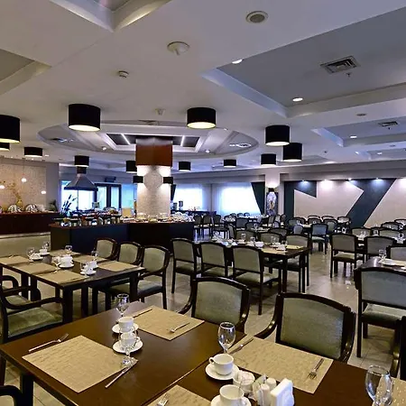 Hotel Ramada Plaza By Wyndham