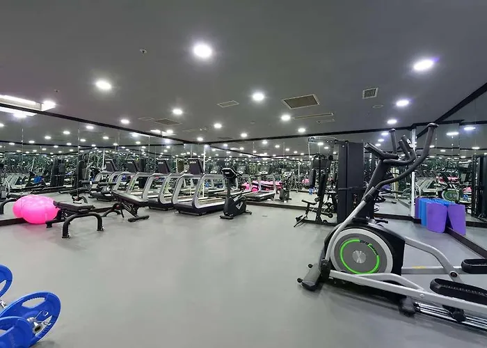 Ramada Plaza By Wyndham Hotel *