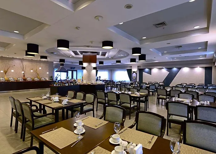 Hotel Ramada Plaza By Wyndham